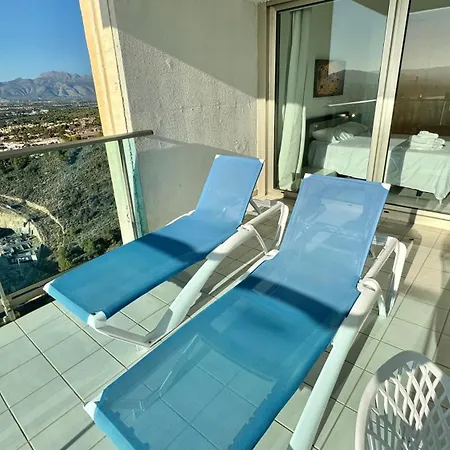 Highrise With Stunning Views From Private Balcony 85 公寓 *