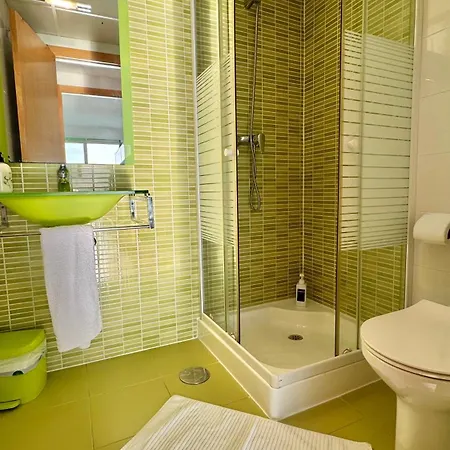 公寓 Highrise With Stunning Views From Private Balcony 85 *