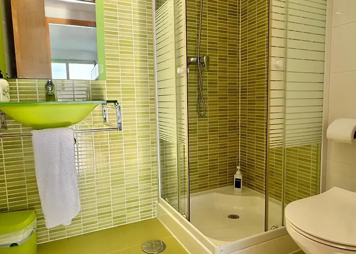 Διαμέρισμα Highrise With Stunning Views From Private Balcony 85 *